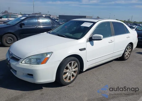 2006 Honda Accord 3.0 Ex из США, поврежденный, VIN 1HGCM66876A029825